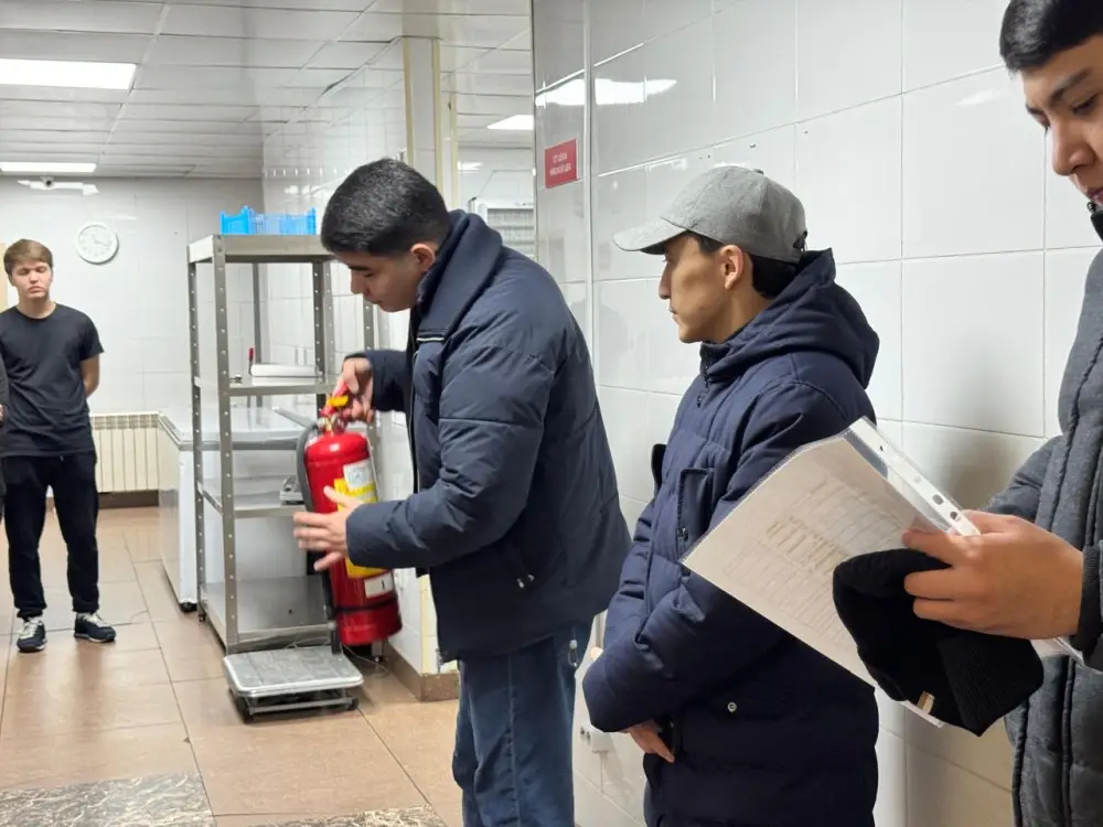 Пожарная безопасность: более 300 рейдов провели спасатели по объектам общепита Астаны (5)