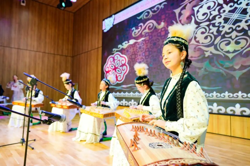 Традиции и современные технологии объединили на концерте в честь Наурыза в Астане (9)