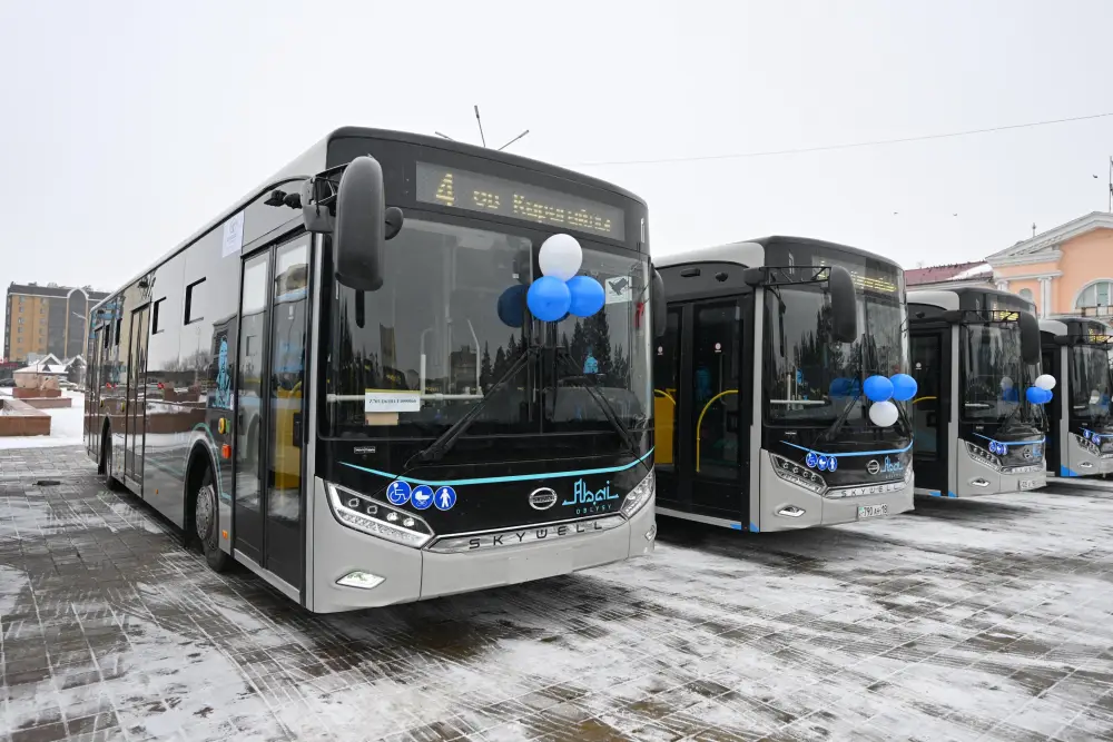 Парк общественного транспорта города Семей пополнился 32 современными автобусами (2)