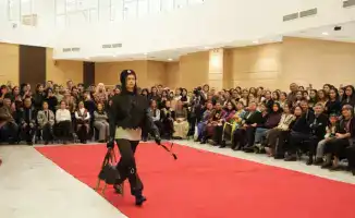 В Астане прошел показ Ethnoshow KAZNUA с современными образцами казахской одежды