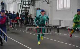 Напряжённая борьба на зимних чемпионатах МЧС РК по пожарно-спасательному спорту в Усть-Каменогорске