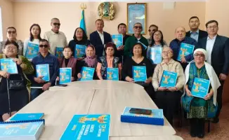 Карагандинская область сделала шаг к инклюзии: новая Конституция напечатана шрифтом Брайля