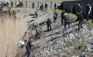 В Сарыагаше прошла экологическая акция «Мөлдір бұлақ», в ходе которой очищено 15 километров каналов и арыков