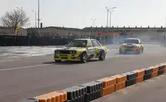 Дрифт-шоу в Конаеве победители соревнований Пётр Бородин и Евгений Васькин автоспорт молодежь