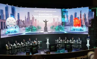 Казахстан демонстрирует достижения в цифровых технологиях на форуме Digital Qazaqstan 2026