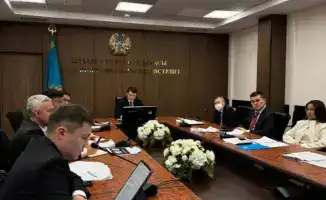 Обсуждены меры по защите урожая от саранчовых вредителей