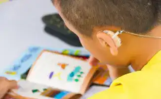 Рост числа детей, успешно проходящих реабилитацию после кохлеарной имплантации в Казахстане, свидетельствует о прогрессе в поддержке детей с нарушениями слуха.