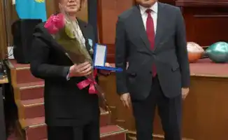 Государственные награды женщинам Казахстана в преддверии Международного женского дня