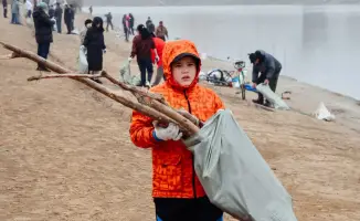 Участие граждан и властей в субботнике «Чистый берег» в Атырау: вклад в экологическую культуру и санитарное состояние города