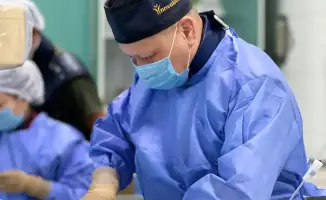 95-летняя пациентка успешно перенесла уникальную операцию по замене аортального клапана без разреза