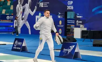 Руслан Курбанов из ВКО завоевал серебро на Кубке мира по фехтованию на шпаге среди 277 участников