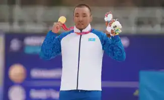 Золотой триумф Ербола Хамитова: министр туризма и спорта РК Ербол Мырзабосынов отмечает победу на Паралимпийских играх в Милане