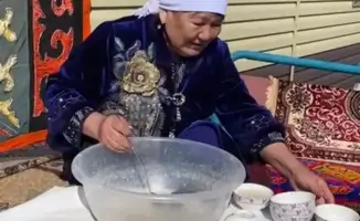 78-летняя бабушка в Астане организовала праздник на Наурыз