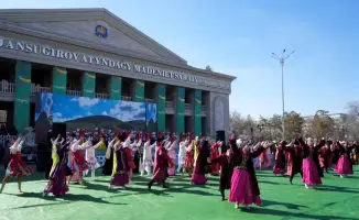 В Жетісу прошел праздник «Көрісу күні – Амал мерекесі» с театрализованными представлениями и концертами