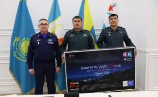 Генерал-майор Аскар Мустабеков наградил лучших военнослужащих части 47007 и вручил подарки