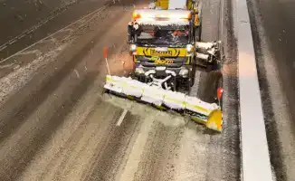 Зимняя буря в Алматы: 27 см снега за ночь и меры по обеспечению безопасности на дорогах