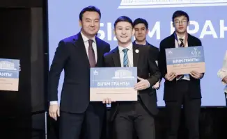 победители Республиканской интеллектуальной олимпиады Ана тілі награждение команда Үшарыс Туркестанская область