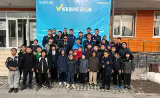 Спортсмены сборной Казахстана по боксу поддержали референдум в Туркестанской области