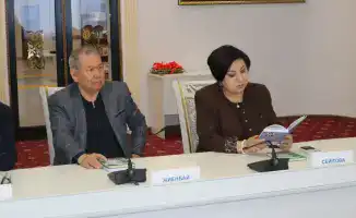Презентация книг Амангельды Кеншиликулы в Алматы