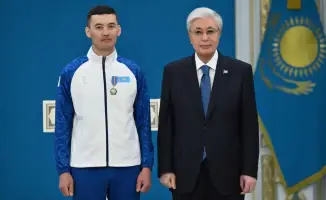 Казахстан отмечает исторический успех на XIV зимних Паралимпийских играх с награждением Ербола Хамитова и его тренеров