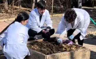 Актюбинские студенты аграрного колледжа начали производство удобрений из отходов