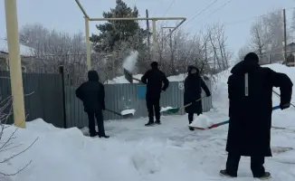 В Денисовском районе волонтёры помогли пенсионерам справиться с зимними трудностями