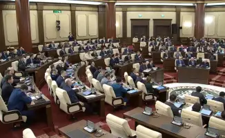 МАЖИЛИС ОДОБРИЛ В ПЕРВОМ ЧТЕНИИ НОВЫЙ ЗАКОН О ГОСУДАРСТВЕННОЙ СЛУЖБЕ