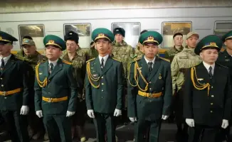 Возвращение солдат из Восточно-Казахстанской области после срочной службы в армии