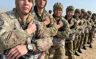 Курсанты военного института: первые шаги к небесам через парашютный прыжок