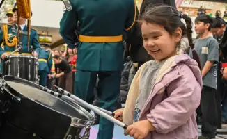 Концерт Центрального военного оркестра в ТРЦ "Хан Шатыр" в честь Наурыза