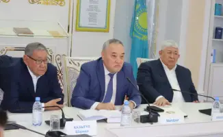 Презентация книги Шархана Казыгула: культурное событие с участием депутатов и интеллигенции в Астане