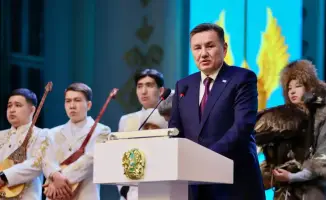 Традиционное искусство объединяет регионы: айтыс в Усть-Каменогорске