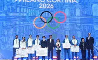 Награждение призеров Олимпиады в Алматы жилищными и денежными сертификатами