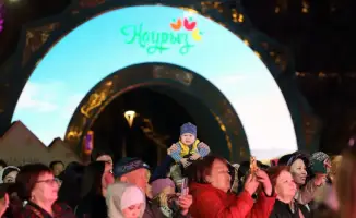 Площадь Абая в Алматы: Международное празднование Наурыза с концертами и семейными гуляньями