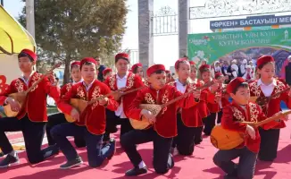 Туркестан обряд Тұсаукесер для 50 малышей