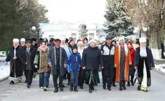 Внук Жамбыла Жабаева Муратхан Жамбылов проголосовал на референдуме в селе Жамбыл