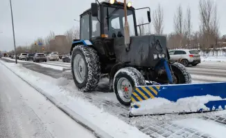 Снежный фронт: почти три тысячи дорожных бойцов и более 1,6 тысячи единиц техники сражаются с зимней стихией в Астане