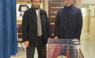 Демеу Жадраев, олимпийский серебряный призёр, активно участвует в республиканском референдуме