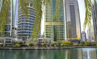 Пятизвездочные отели Дубая снижают цены из-за войны, предлагая специальные пакеты