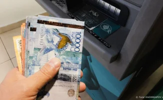 Старые 10 000 тенге: время не забирает, а лишь продлевает их жизнь до 2027!