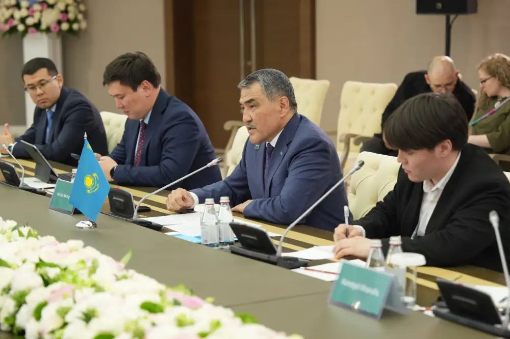 Казахстан и Программа развития ООН обсудили создание Международной организации по воде (2)