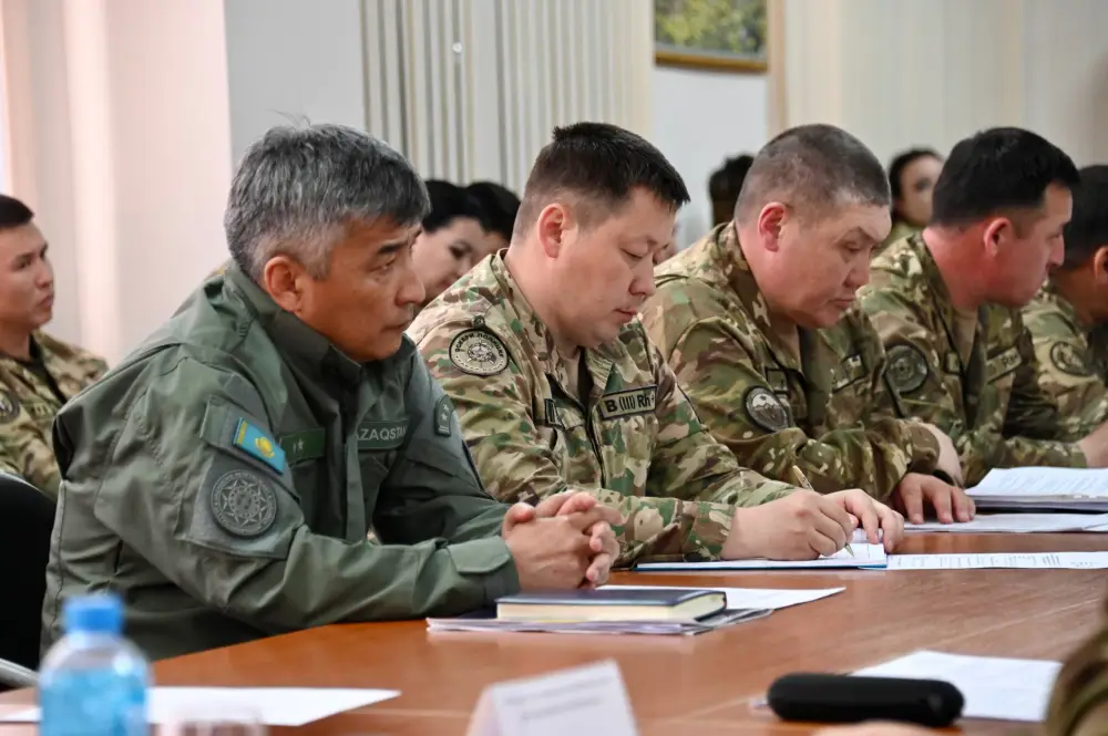 В Гвардейском гарнизоне внедряют комплекс мер по обеспечению законности и безопасности службы (2)