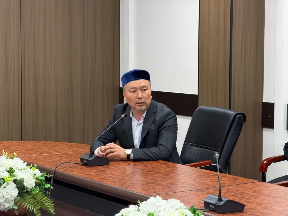 Обсуждены вопросы соблюдения этических норм и религиозных убеждений государственных служащих (2)