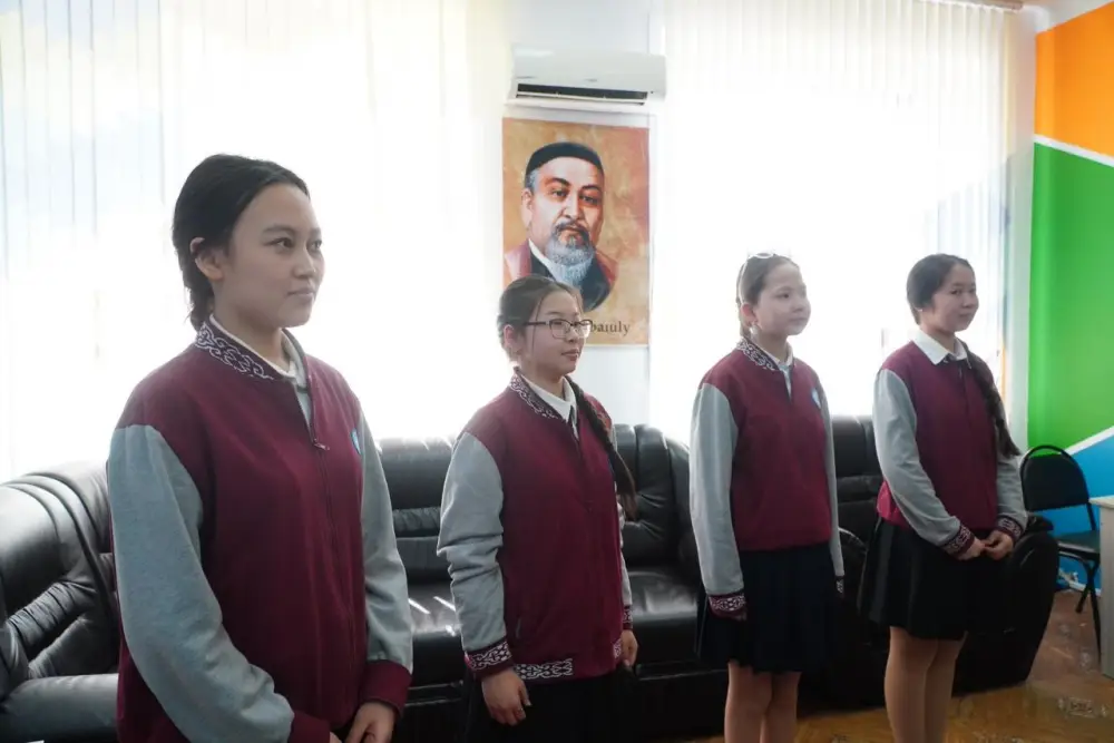 Аким области поручил решить вопрос аварийной столовой (3)