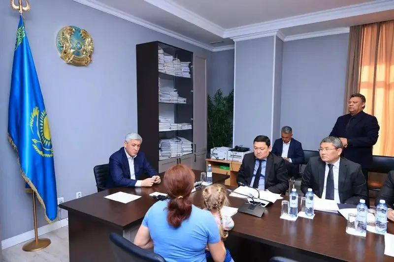 Ермаганбет Булекпаев выслушал обращения жителей Карагандинской области (5)