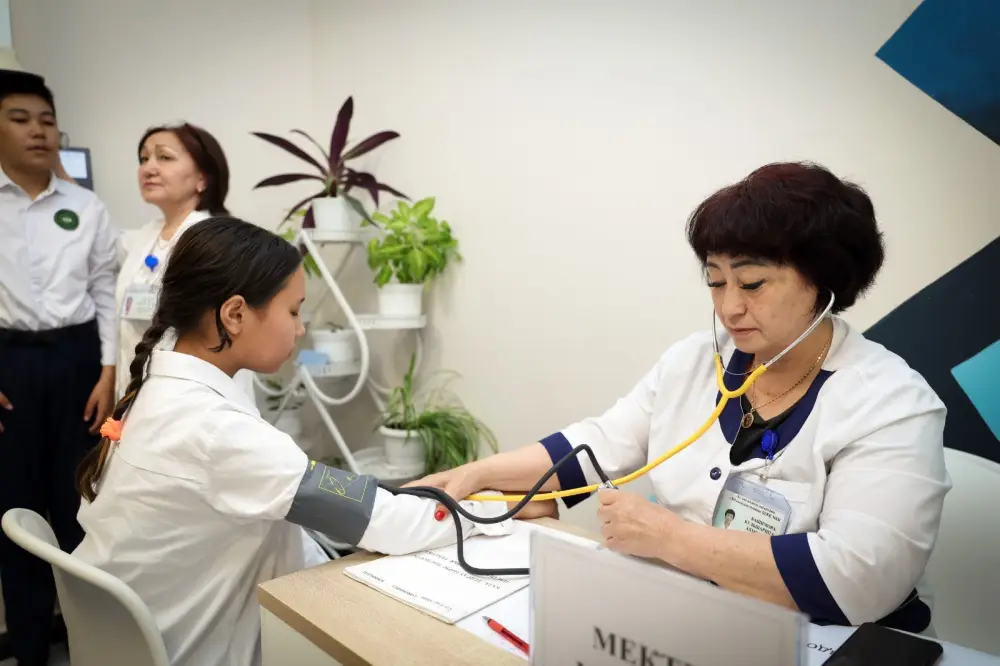 В школах страны прошел общереспубликанский открытый урок здоровья «Мен таңдаған жол» (7)