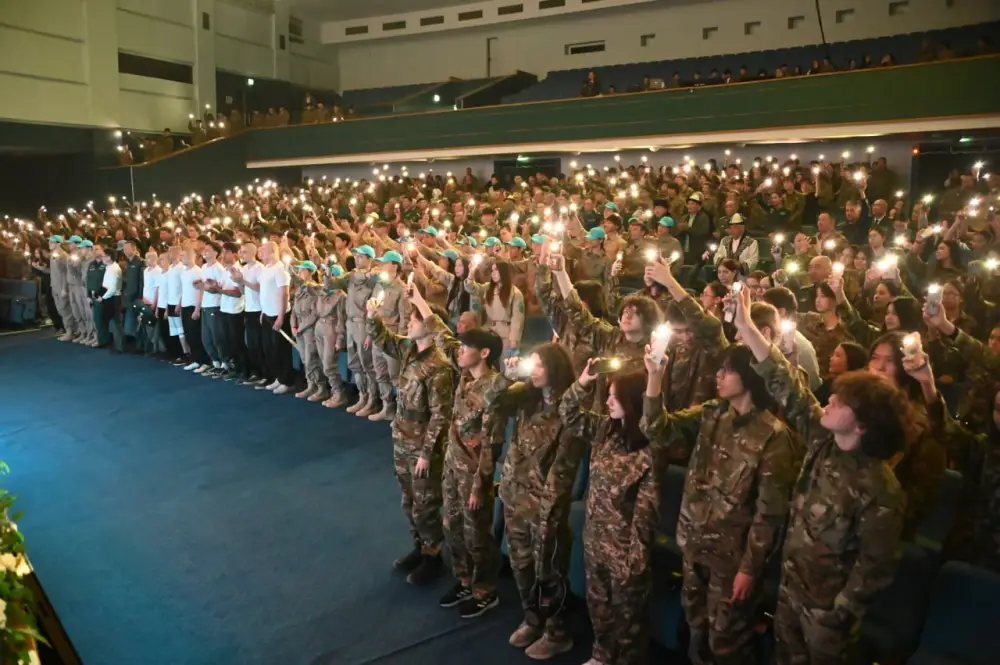 Весенний призыв в Астане: 1500 человек приняли участие в церемонии проводов (10)