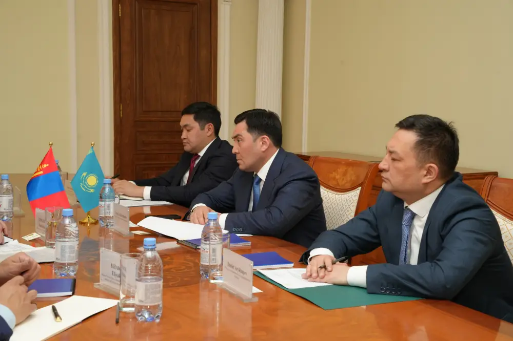 Казахстан и Монголия обсудили развитие сотрудничества в энергетике (3)