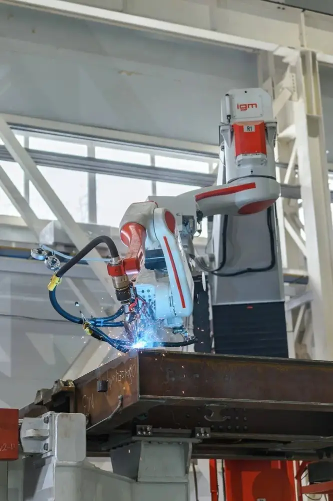 Эволюция станочного парка: как современные ЧПУ-станки увеличивают точность деталей и снижают количество брака (6)