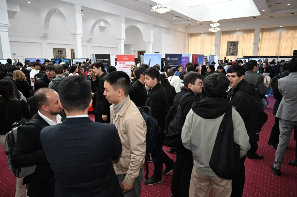 Форум «Digital Farabi» объединил науку и технологии (5)